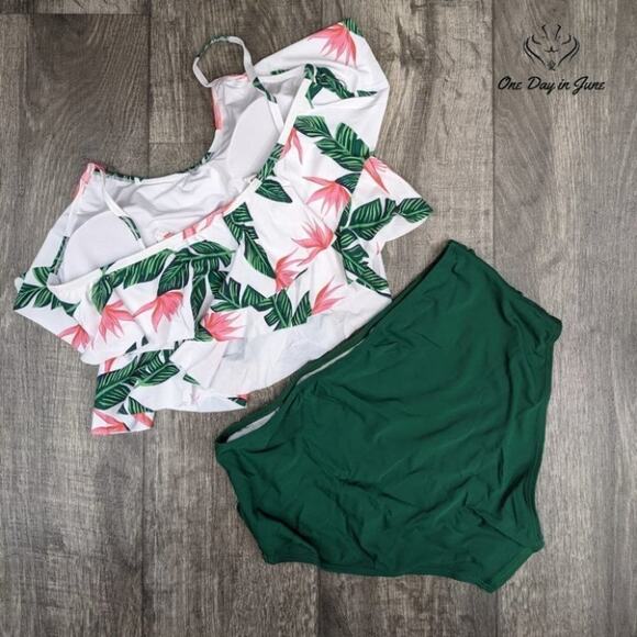 Adisputent Flounce Top Tankini Swimsuit Size M - Picture 2 of 2